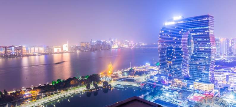 杭州轻尘漫居酒店(星光大道店)图片