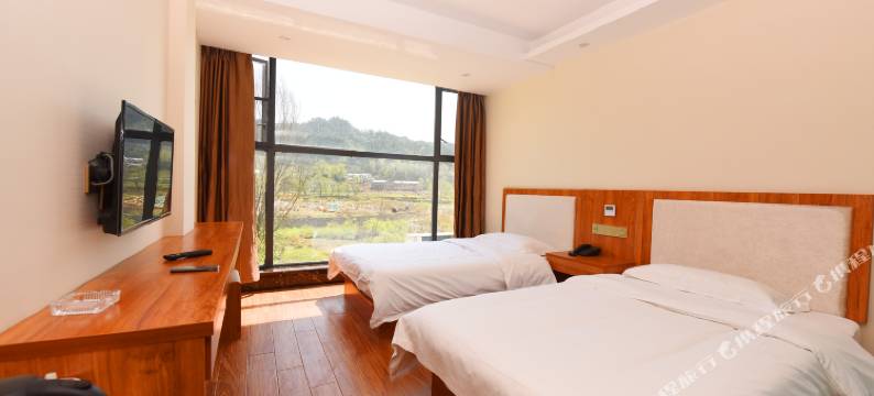 天堂寨逸丰酒店图片