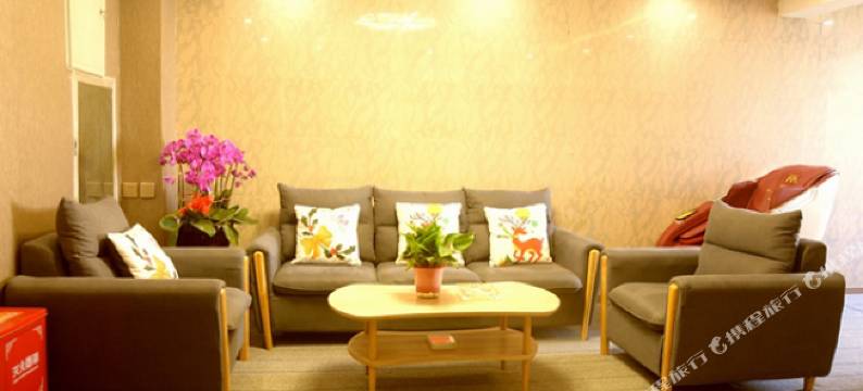 郑州爱立方酒店(经济贸易学院西校区店)图片