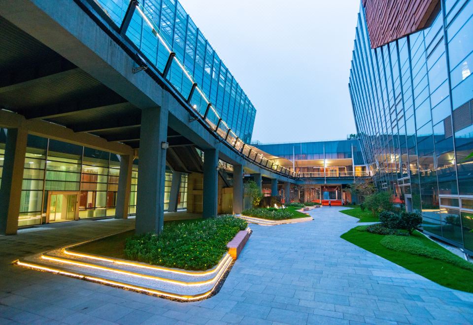 Guangzhou Baiyun International Convention CenterHotel Overview