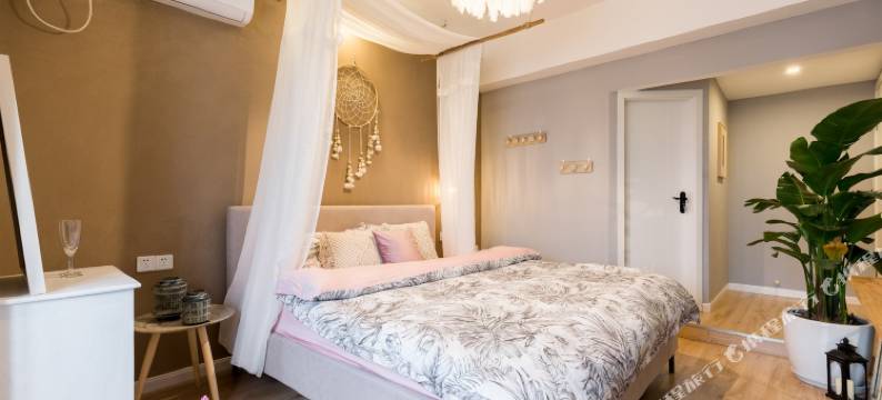 重庆笑笑小筑公寓图片