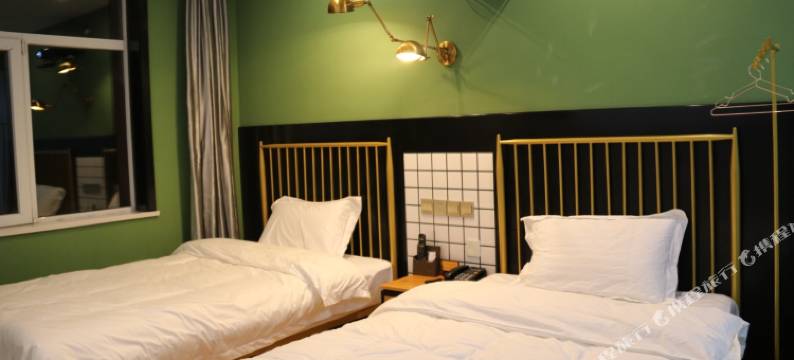 刚察雍吉梅朵酒店图片