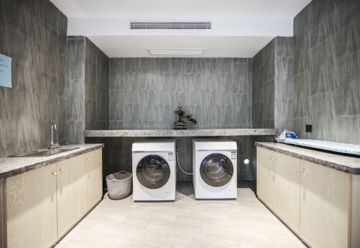 Hao Li Hotel (Hangzhou Binjiang Longhu Tianjie Jianghan Road Subway Station)Hotel Overview