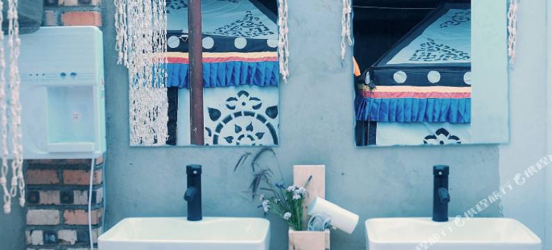 青海湖白天鹅宾馆图片