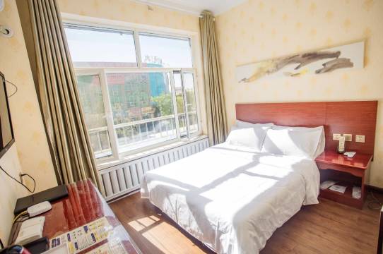 巴运宾馆(杭锦后旗汽车站店)