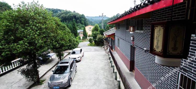 重庆飞岩避暑山庄特色民宿(8号店)图片