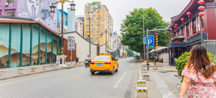 龙凤宾馆(西安大雁塔南广场店)图片