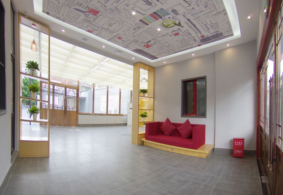 Ibis Hotel (Beijing Shichahai Gulou Street Metro Station) Hotel Overview