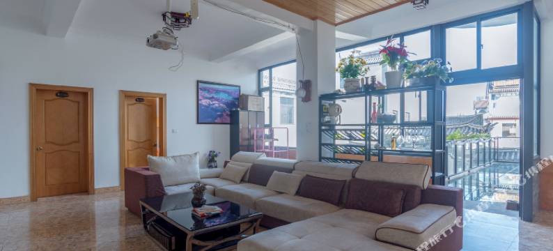 大理九只猫驿站图片