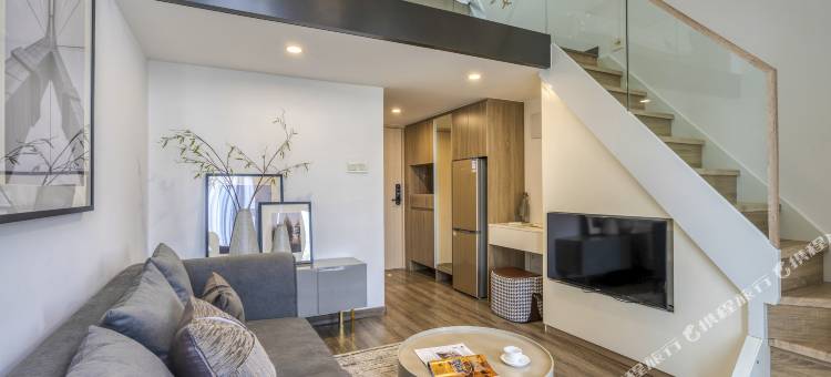 艺龙瑞阁国际公寓(卓越中寰店)图片