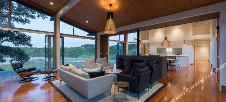 Otaha Beachfront Villa图片