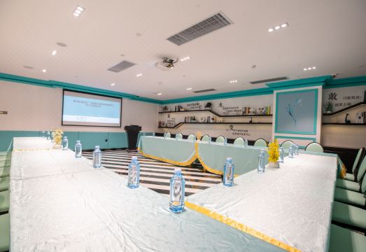 XanaHotel GuangzhouJiahewanggang MetroStation Jinbo Plaza Hotel Overview