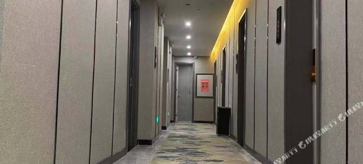如家睿柏·云酒店(阜阳阜南街心公园店)图片