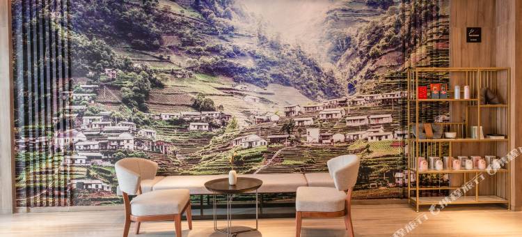 平凉绿地广场柳湖西路亚朵酒店图片