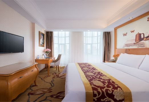 Vienna 3 Best Hotel (Guixi Railway Station) Hotel Overview