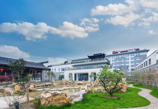 启东希尔顿花园酒店外景图