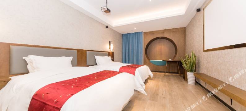 宁海新日月·明珵酒店(宁海中学华山公园店)图片