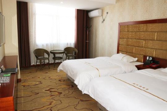 如家派柏·云酒店(威宁草海南山商业街店)预订价格,联系电话位置地址