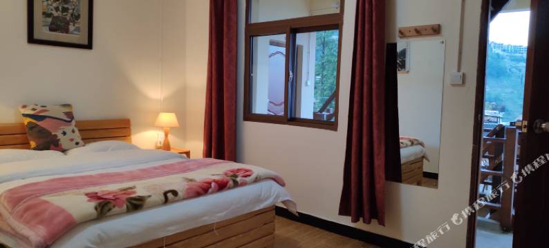 元阳多依湾客栈图片