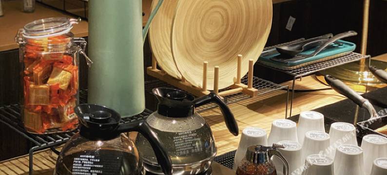 艺龙安云酒店(西安半导体产业园丈八六路地铁站店)图片