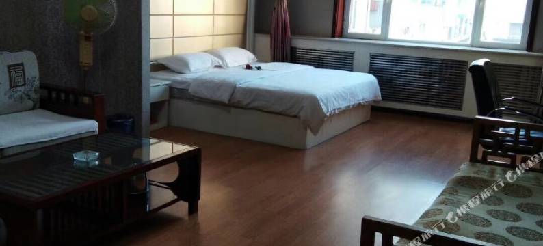 滦平酔红颜宾馆图片