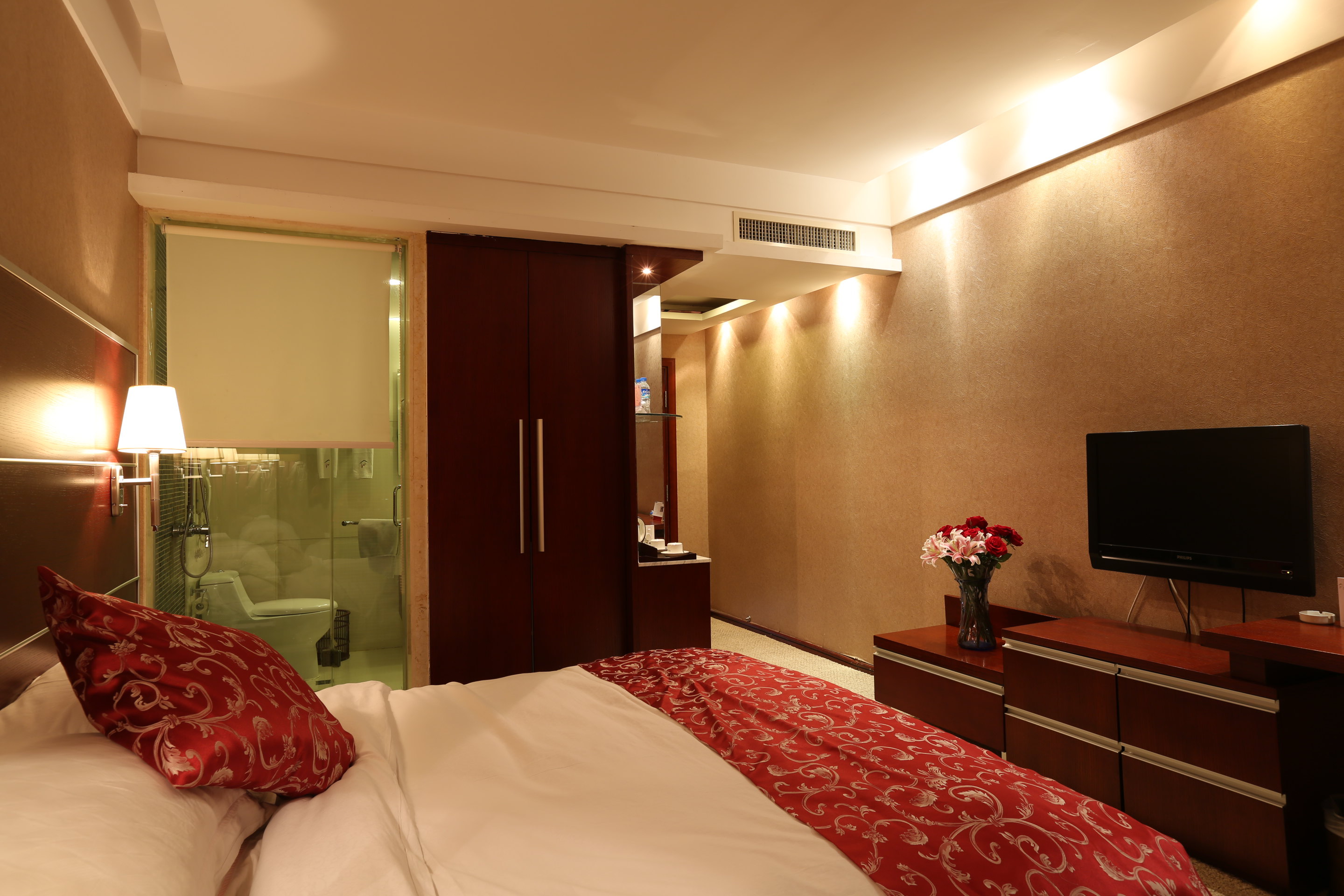 Ziwu Hot Spring Hotel Shizong Over view