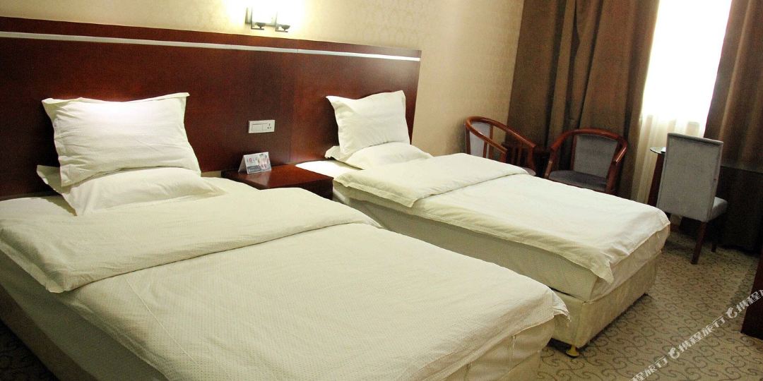 金轮宾馆(新金龙医院西)