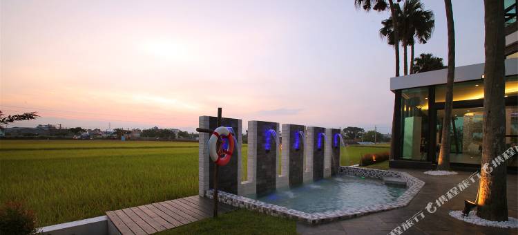 宜兰水岸枫林图片