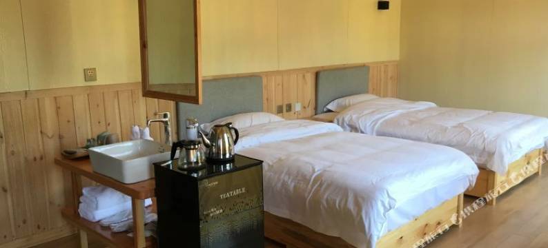 关山草原房车营地图片