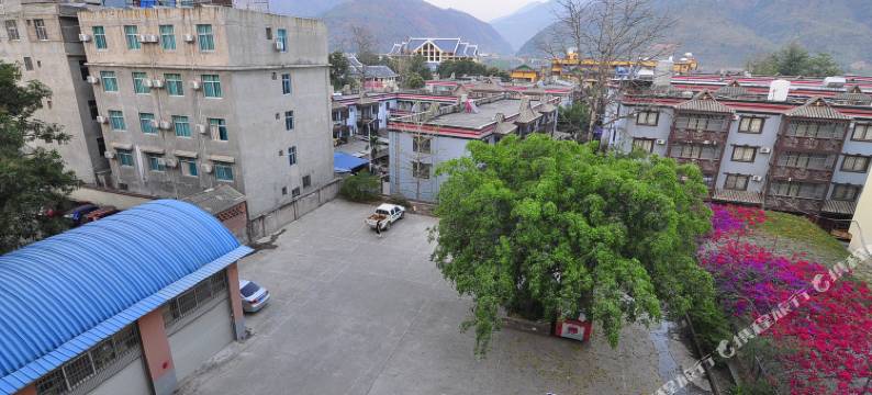 新平哀牢山酒店图片