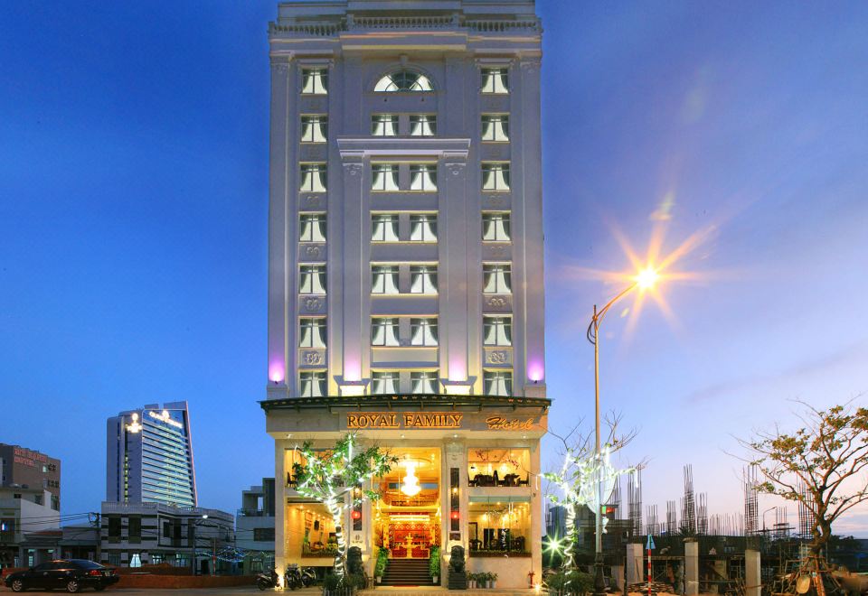 Ocean Royale HotelOver view