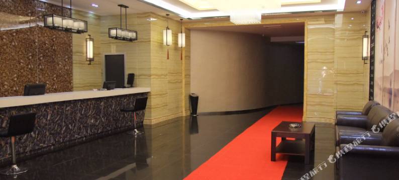 桦南鸿鼎自主宾馆图片