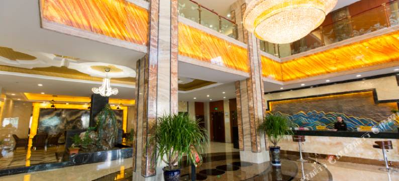 施甸金布朗大酒店图片