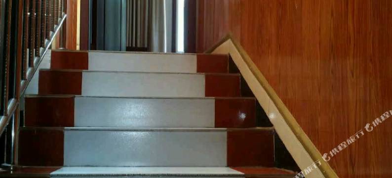 若尔盖扎西宾馆图片