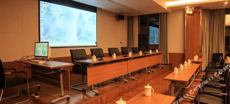 四海一家酒店(马关禧顿店)图片