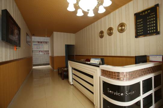 鑫悦来宾馆(成都双流国际机场双流广场地铁站店)