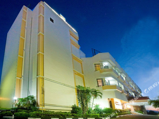 Reddoorz Plus At Samratulangi Manado Book Directions - 
