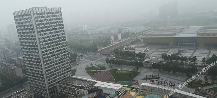 达人主题公寓(泰安万达广场店)图片