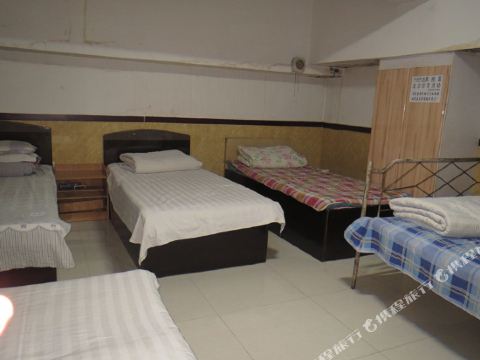 鸡东佳鑫旅馆    分(暂无点评) 50起距离432米立即预订
