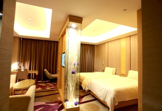 Lavande Hotel (Zhuanghe Xiangyang Road) Hotel Overview