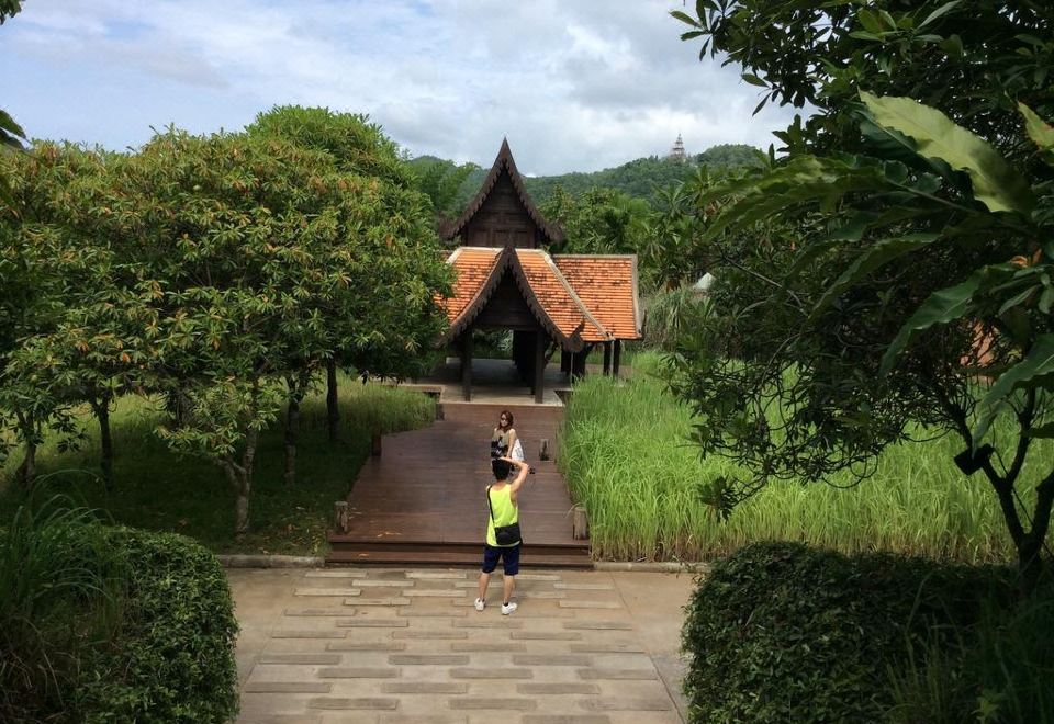 High Away Home at ChaingmaiHotel Overview