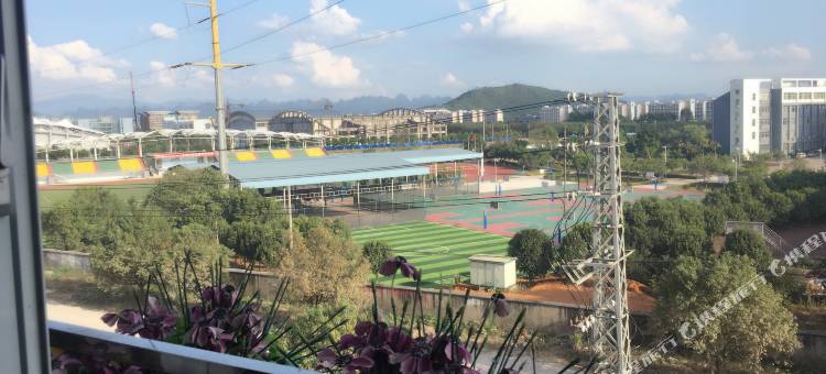 加州旅馆(广西师大雁山校区桂林学院店)图片