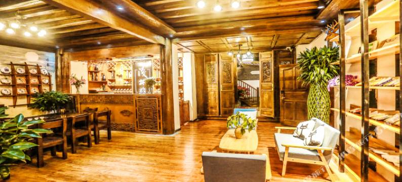 丽江浅林郡客栈图片