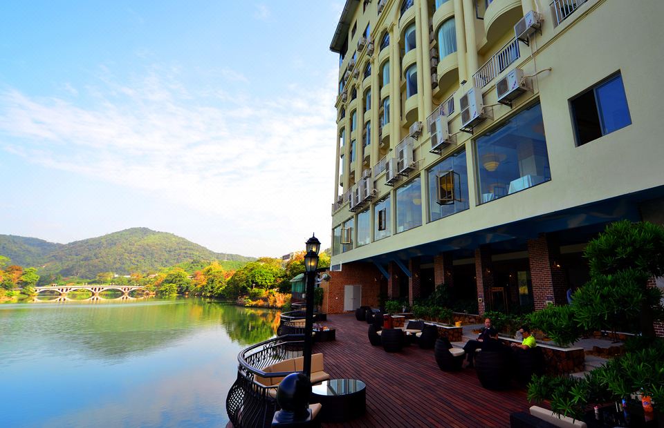 Yihua Riverview Hot Spring Holiday Hotel Hotel Overview