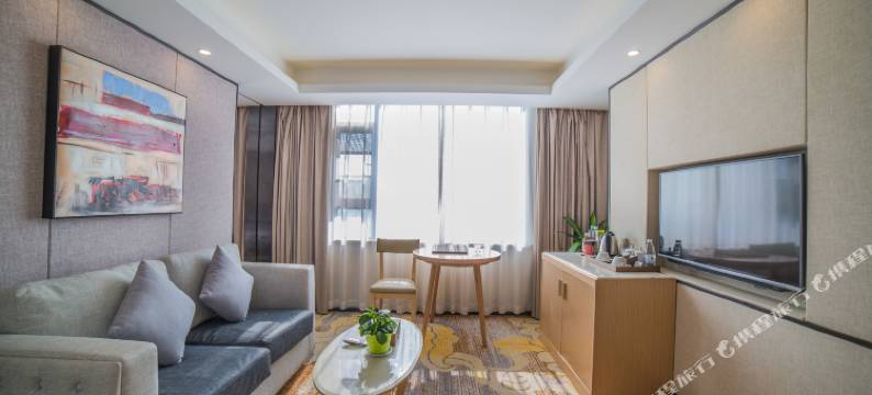 武汉九龙国际酒店(黄鹤楼武昌火车站店)图片