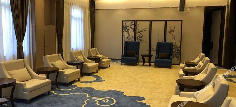 嘉滨湖大酒店图片