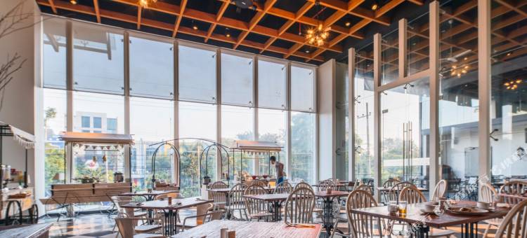 杰姆萨里WH卢米诺酒店(Luminor Hotel Jemursari by WH)图片