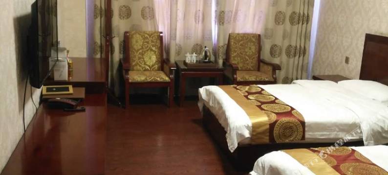 盈江华春商务酒店(新客运站店)图片