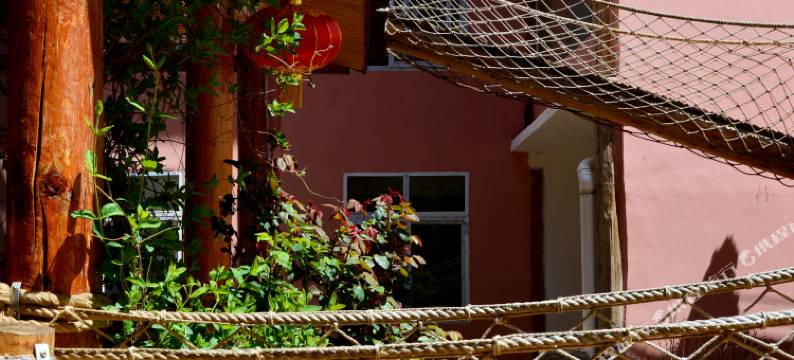 泸沽湖云湖山庄图片