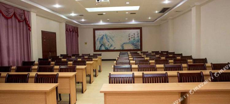 派酒店(娄底春园步行街娄星广场店)图片